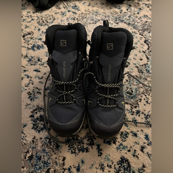 Salomon Woman’s Hiking Boots - Picture 2 of 5